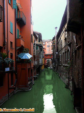 canale a Bologna